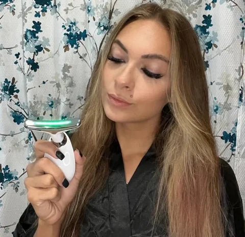 Beauty Facial Massager, 7 Color Wavy Acne Beauty Microcurrent Facial Device Skin Firming for Face Neck Beauty Device, - 